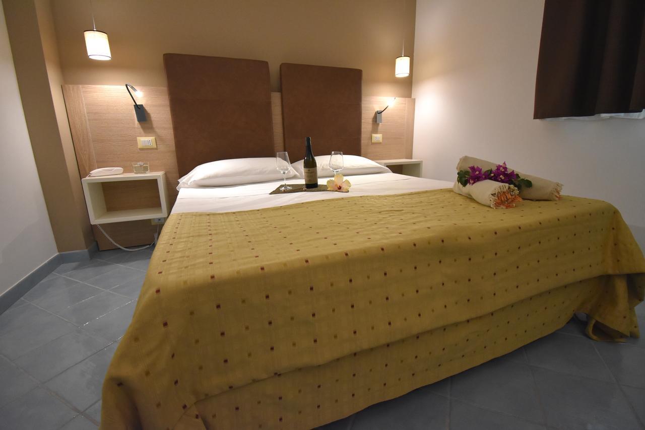 Baia Del Godano Resort & Spa كابو فاتيكانو المظهر الخارجي الصورة