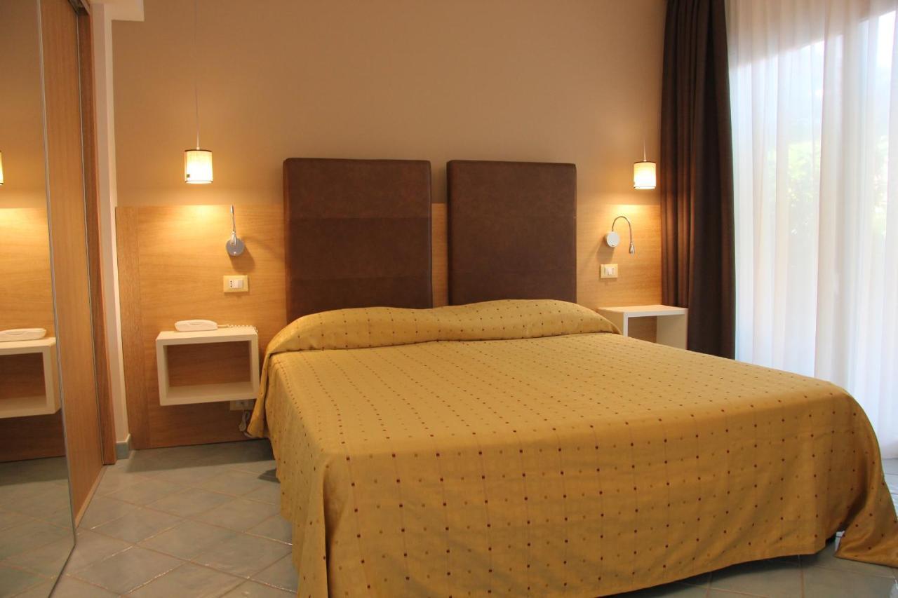Baia Del Godano Resort & Spa كابو فاتيكانو المظهر الخارجي الصورة